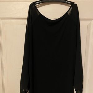 🐝 Black sheer long sleeve top